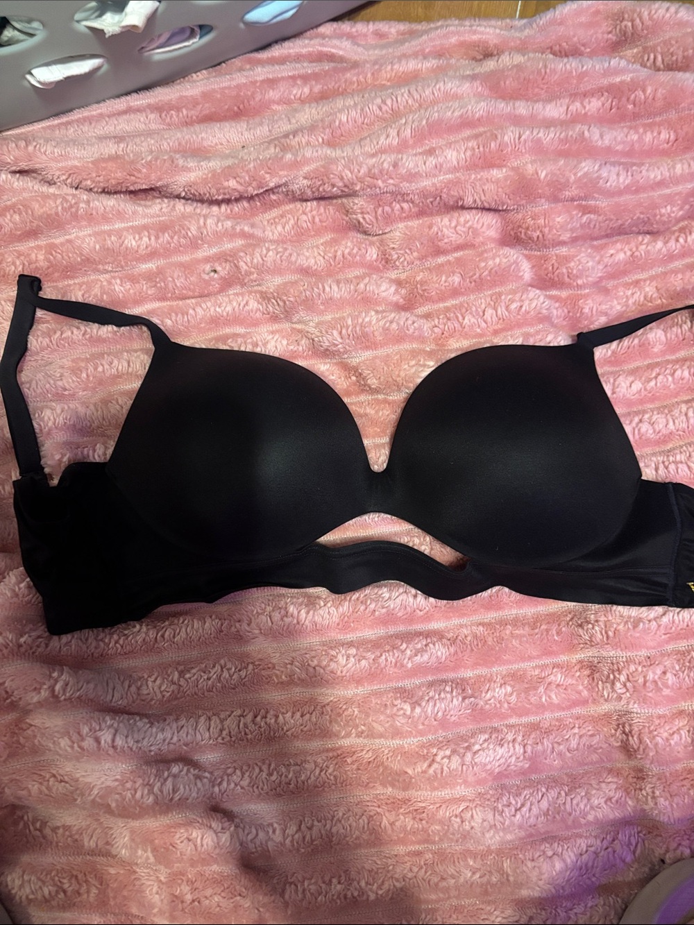 Victoria’s Secret bra 36 C , black, nice detailing under the cups